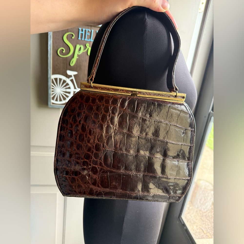 Vintage 50/60s Bellestone brown alligator leather clasp frame bag